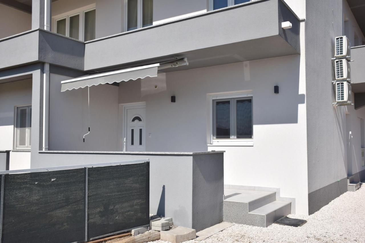Studio apartman Gili Apartment Kastela Bagian luar foto